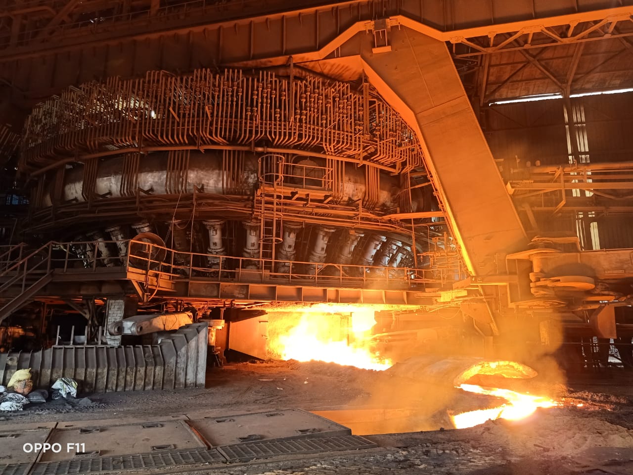 भिलाई इस्पात संयंत्र ने रचा नया कीर्तिमान: हॉट मेटल उत्पादन 6 मिलियन टन के पार