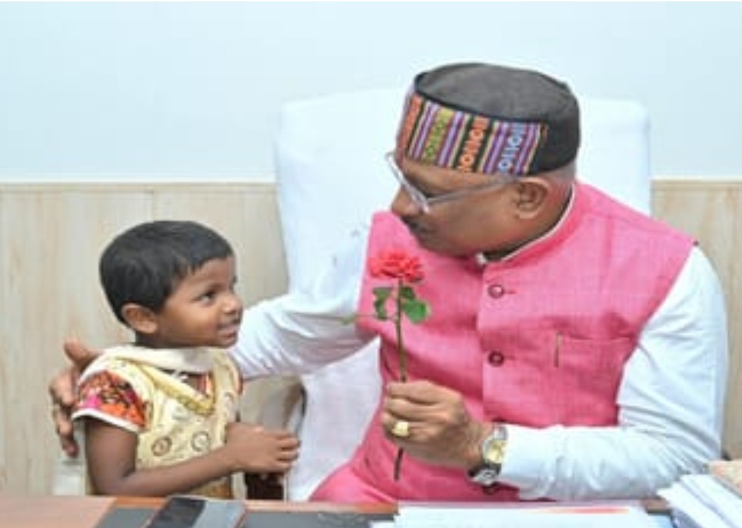 विशेष लेख : ‘बगिया से बस्तर’ तक गूंजा सुशासन का स्वर-जनता से सीधा संवाद बना विश्वास का आधार