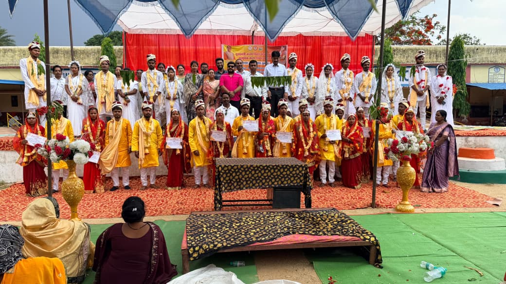 रायपुर : मुख्यमंत्री कन्या विवाह योजना के तहत जशपुर जिले में 65 जोड़े वैवाहिक बंधन में बंधे