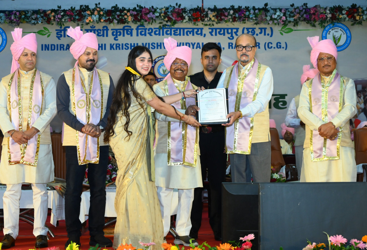 रायपुर : ’इकोनॉमी के विकास के लिए वैल्यू एडिशन आधारित उत्पादन करना होगा -राज्यपाल श्री डेका’