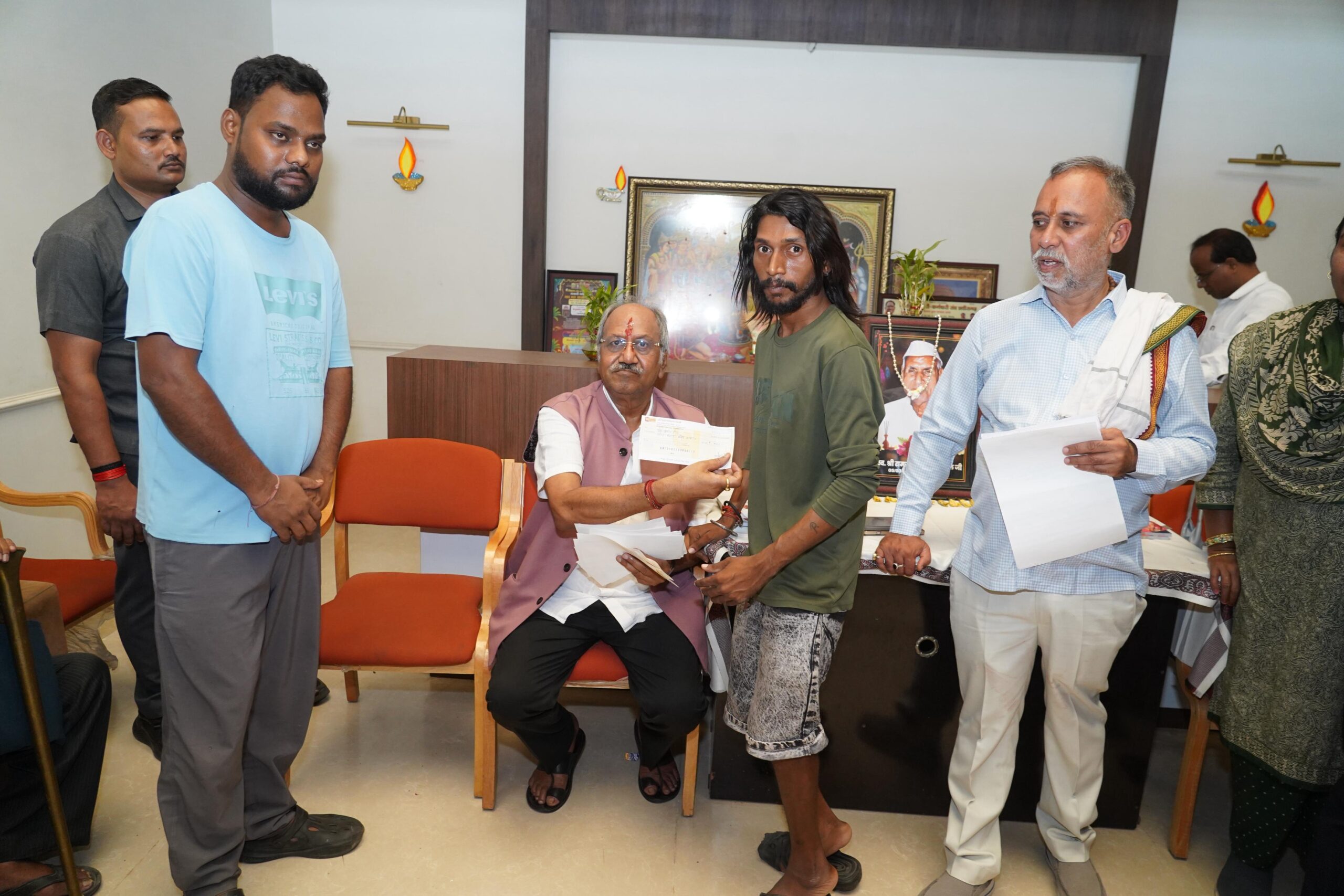 “संस्कृति, शिक्षा और स्वास्थ्य को संबल” : सांसद बृजमोहन अग्रवाल ने 254 हितग्राहियों को वितरित किए करीब 25 लाख रुपए के अनुदान
