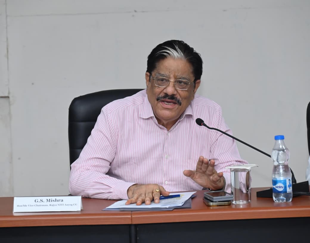 रायपुर : छत्तीसगढ़ को 2047 तक विकसित राज्यों की अग्रिम पंक्ति में लाना हमारा लक्ष्य : राज्य नीति आयोग के उपाध्यक्ष श्री गणेश शंकर मिश्रा
