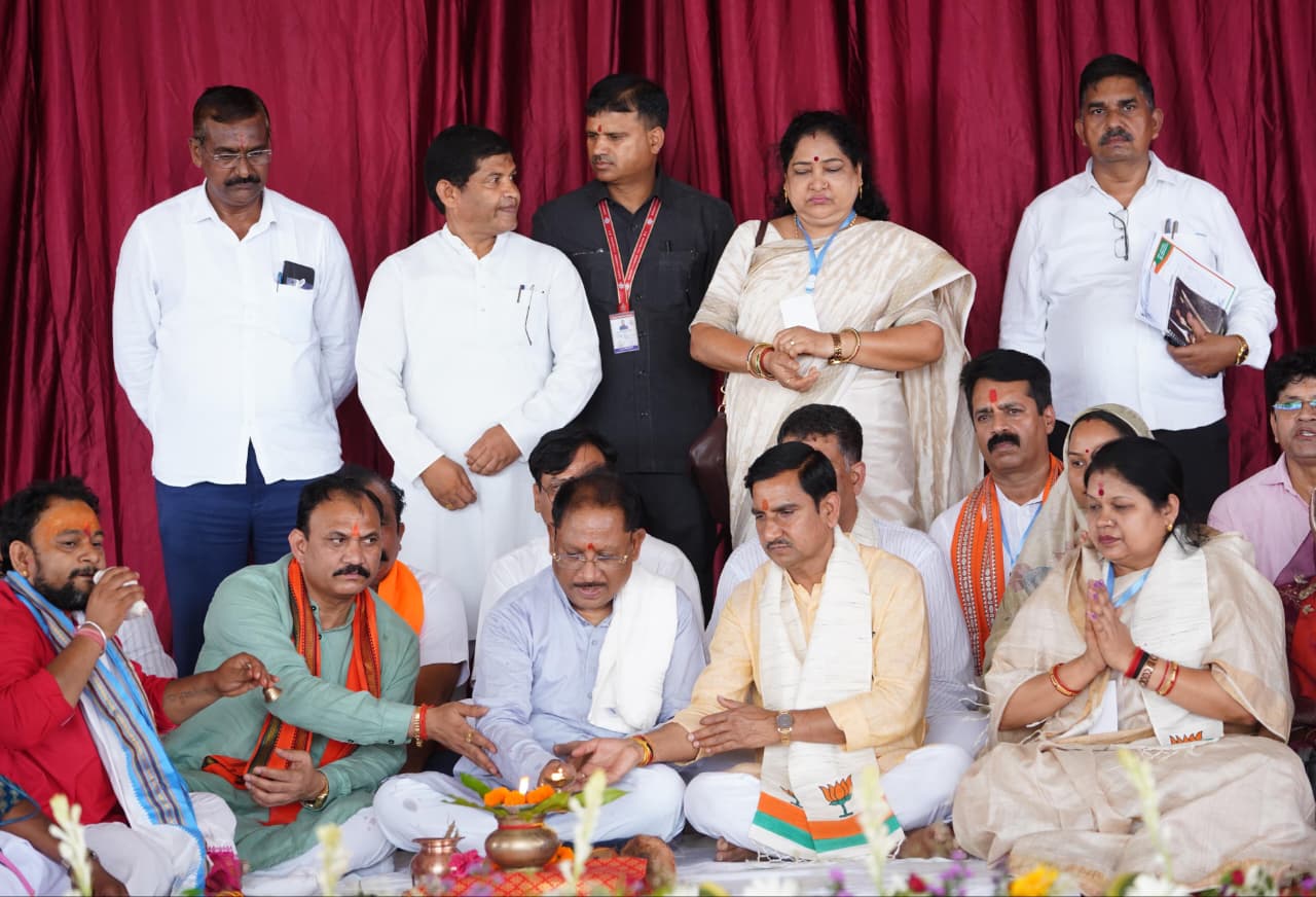 रायपुर : मुख्यमंत्री श्री विष्णु देव साय ने जांजगीर-चांपा जिले में 295 करोड़ रुपये से अधिक के 341 विकास कार्यों का किया लोकार्पण एवं भूमिपूजन
