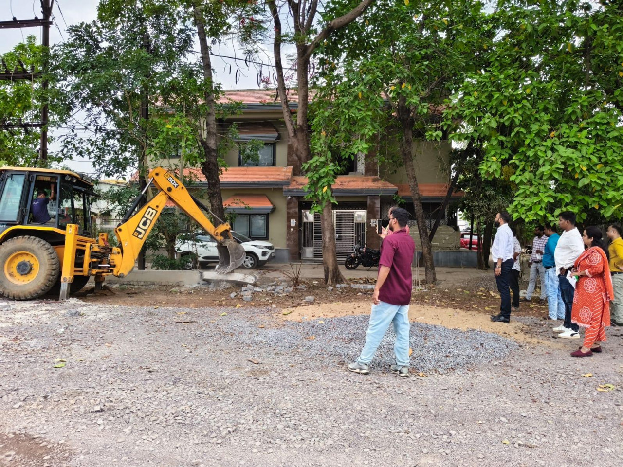 रायपुर : सेजबहार फेस-1 कॉलोनी की भूमि से गृह निर्माण एवं अधोसंरचना विकास मंडल ने हटाया अतिक्रमण
