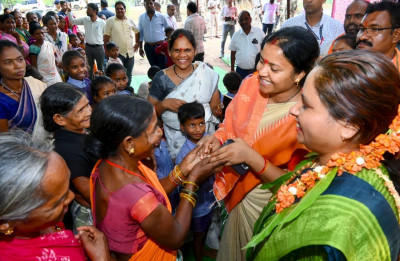 रायपुर : नवविकास की राह पर अग्रसर बस्तर :जगरगुण्डा पहुंचने वाली पहली महिला मंत्री बनी श्रीमती लक्ष्मी राजवाड़े