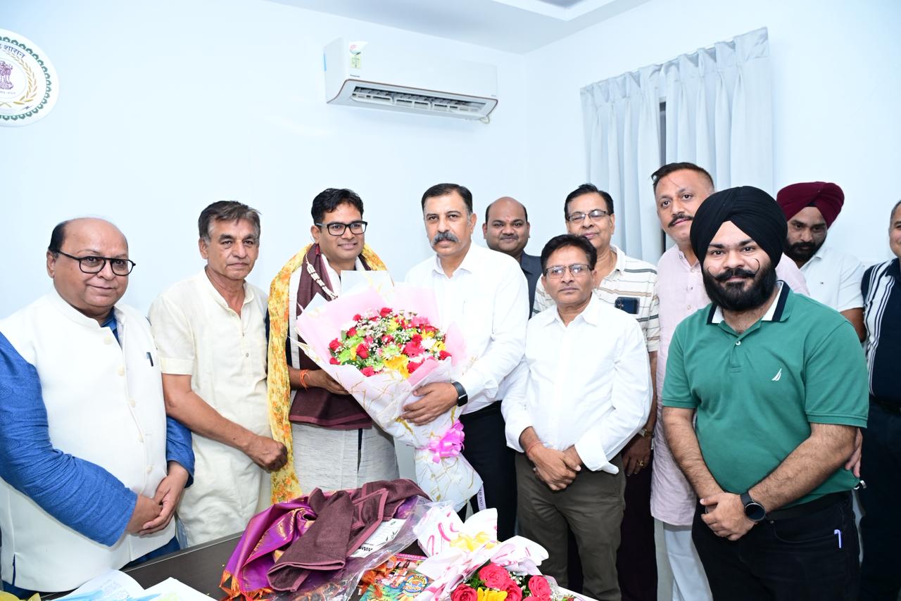 व्यापार एवं उद्योग जगत के प्रतिनिधियों ने CAIT छत्तीसगढ़ के साथ वित्त मंत्री श्री ओपी चौधरी को जन्मदिन की शुभकामनाएँ दी