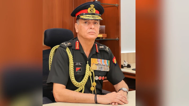भारत सरकार ने मौजूदा उप सेना प्रमुख लेफ्टिनेंट जनरल धीरज सेठ हुए  अगले थल सेना प्रमुख के तौर पर नियुक्त