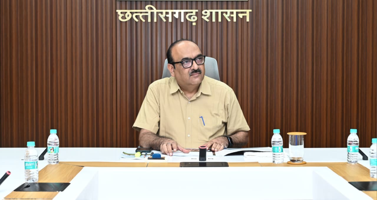 रायपुर : मुख्य सचिव ने मातृ एवं शिशु पोषण पर दिए आवश्यक निर्देश