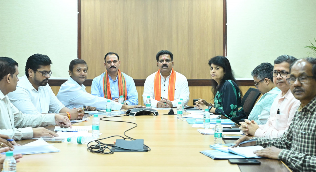 रायपुर : सीसीटीएनएस को और सशक्त बनाने उप मुख्यमंत्री श्री विजय शर्मा ने की उच्चस्तरीय समीक्षा बैठक