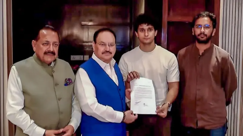 सरकार ने नीट से प्रभावित परिवारों को मुआवज़ा देने और प्रदर्शनकारियों के ख़िलाफ़ कोई क़ानूनी कार्रवाई नहीं करने की मांग पर सैद्धांतिक सहमति जताई वहीं शिक्षा मंत्री धर्मेंद्र प्रधान के इस्तीफे की मांग पर जवाब देने के लिए कल तक का समय मांगा : आशुतोष रांका
