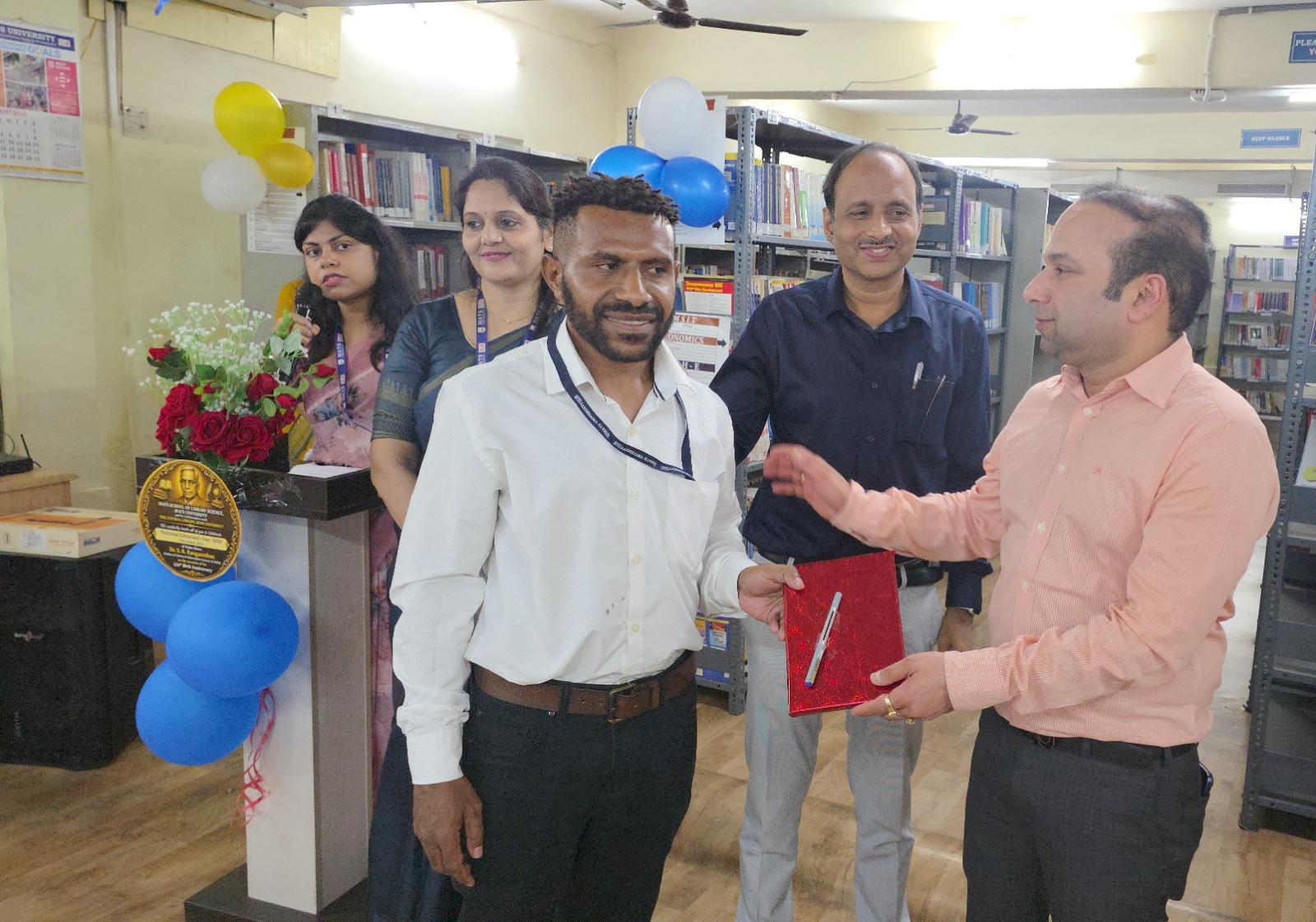 MATS यूनिवर्सिटी में राष्ट्रीय पुस्तकालयाध्यक्ष दिवस-2026 मनाया गया; ‘लाइब्रेरी ऑन व्हील्स’ पहल का शुभारंभ