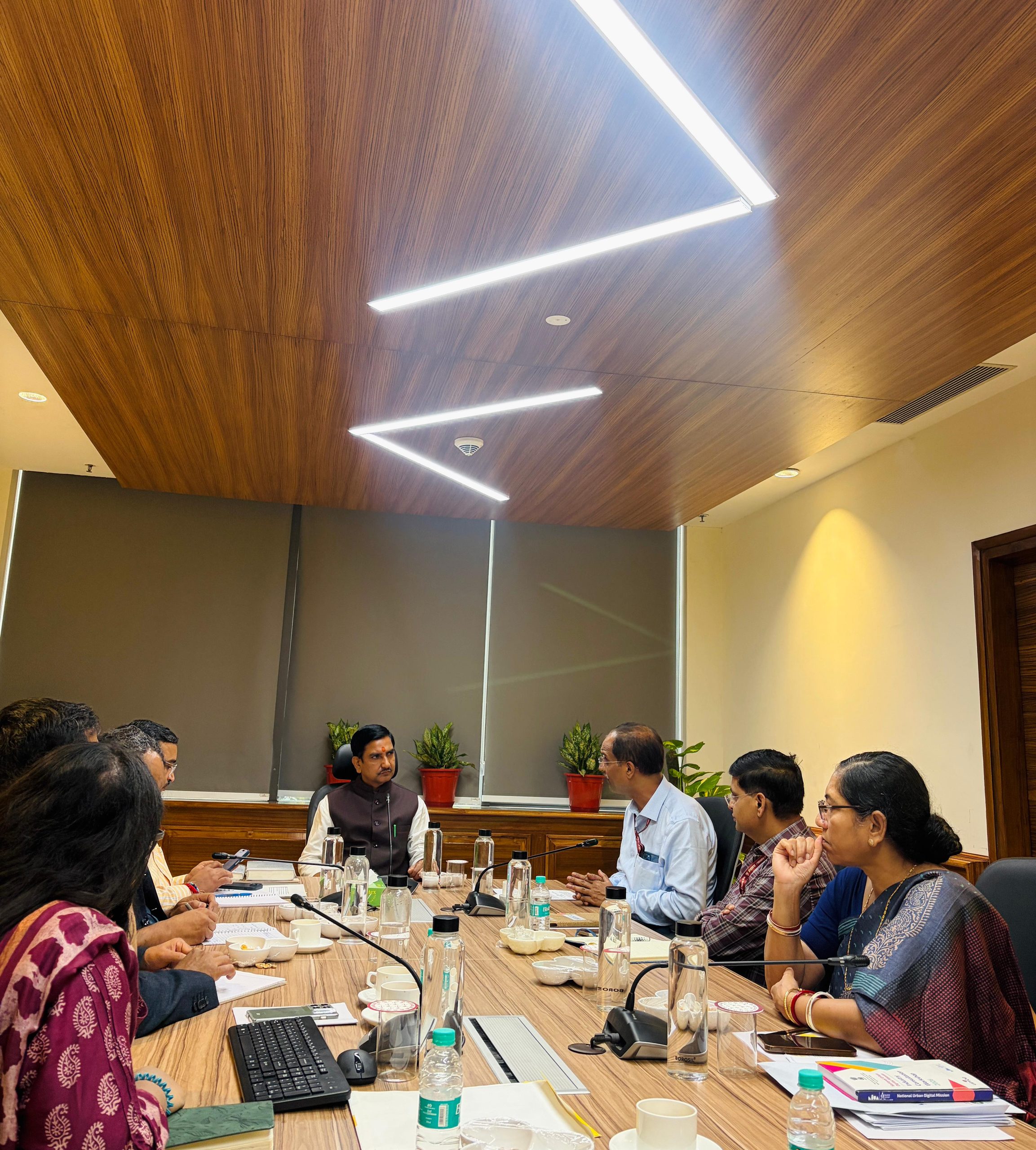 शहरी निकायों को सशक्त बनाकर बेहतर शहरी सेवाएं सुनिश्चित करें: केंद्रीय राज्यमंत्री तोखन साहू